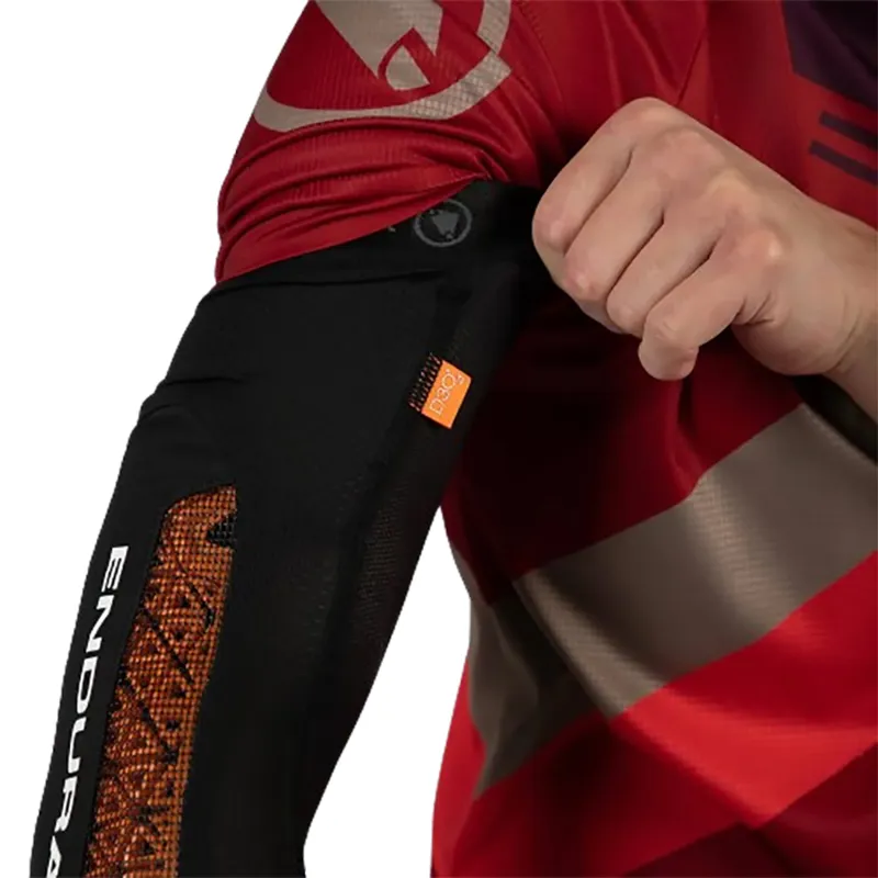 Endura MT500 D3O Ghost Elbow Pad Black-3